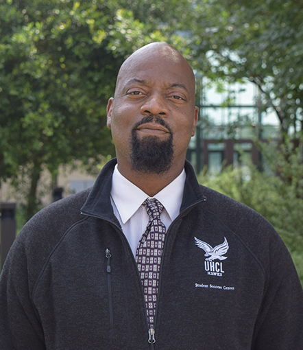 jorge tennin headshot